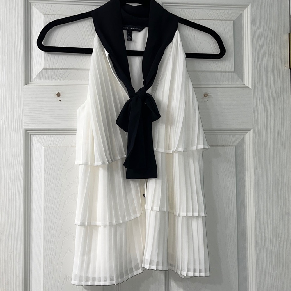 White House Black Market Size 0 (XS) Pleated Tiered Front Tie Sleeveless Blouse